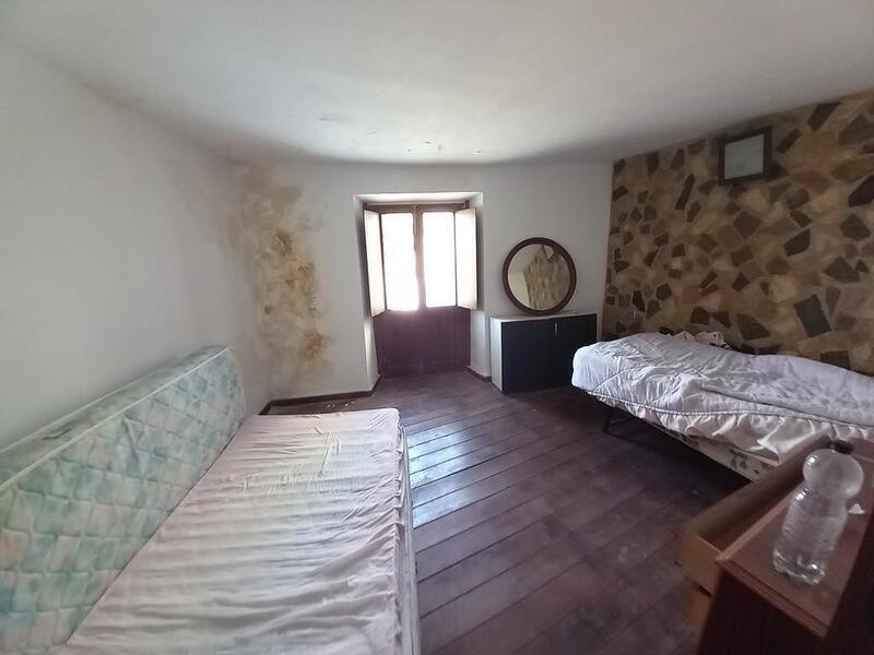 4 bedroom Townhouse for sale