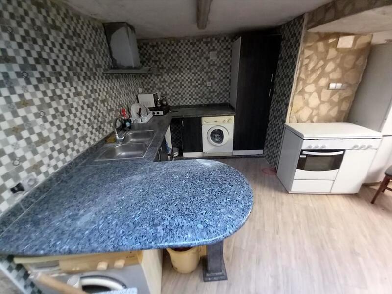 4 bedroom Townhouse for sale