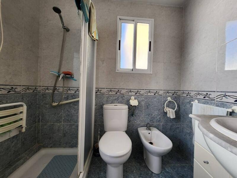 5 bedroom Townhouse for sale