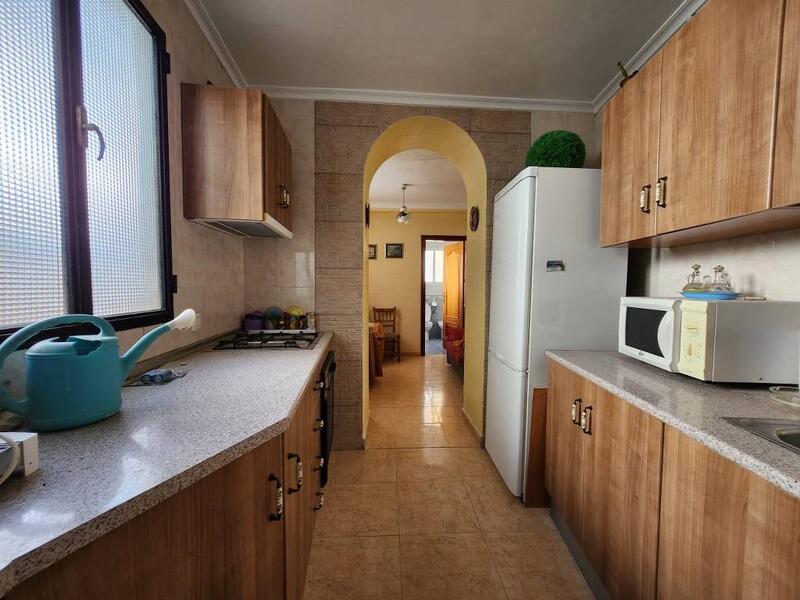 5 bedroom Townhouse for sale