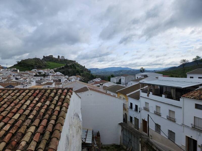 3 bedroom Townhouse for sale