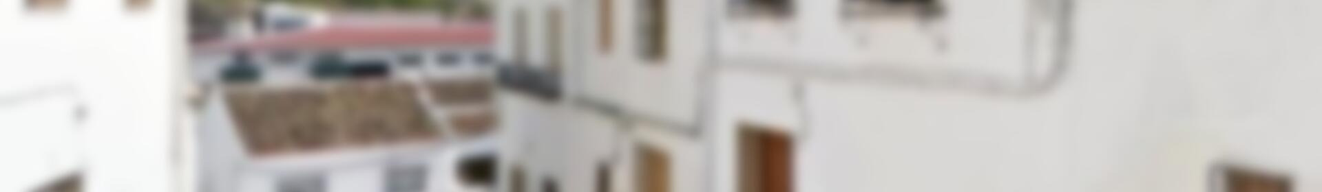 4 спальная комната городская тюрьма продается