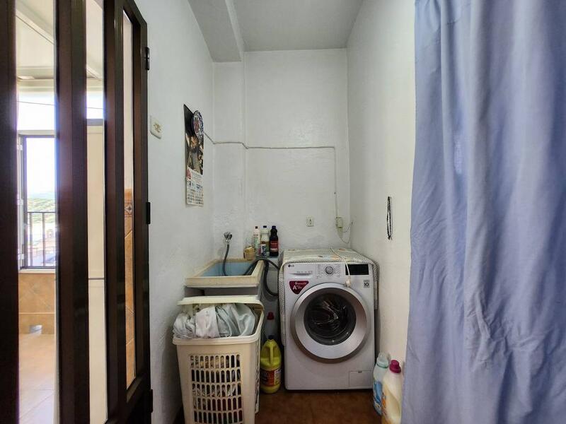 4 спальная комната городская тюрьма продается