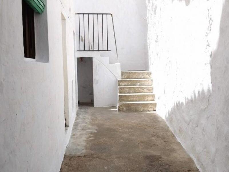 3 slaapkamer Gezinswoning Te koop