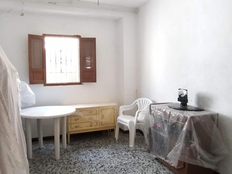 3 slaapkamer Gezinswoning Te koop