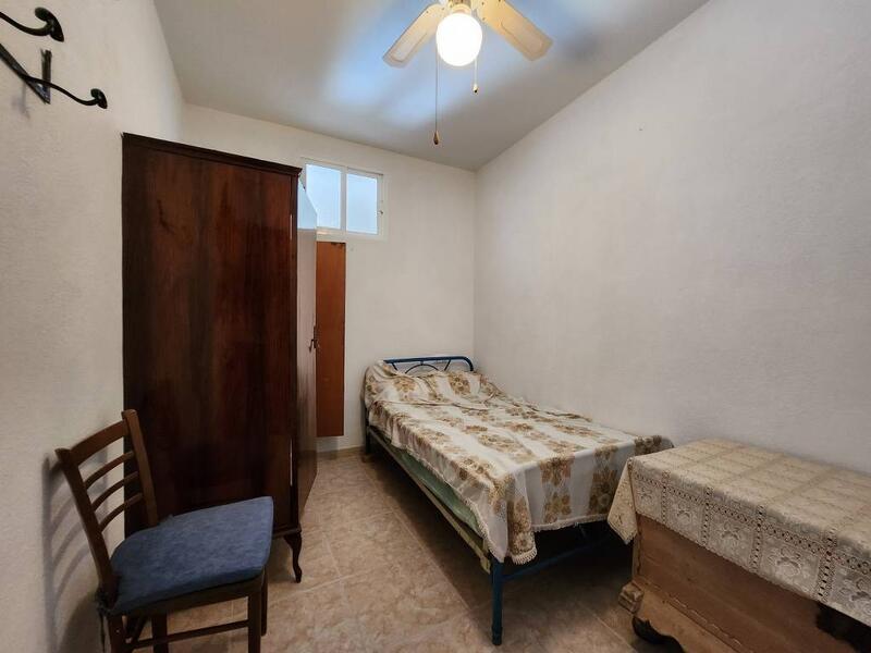 4 slaapkamer Gezinswoning Te koop