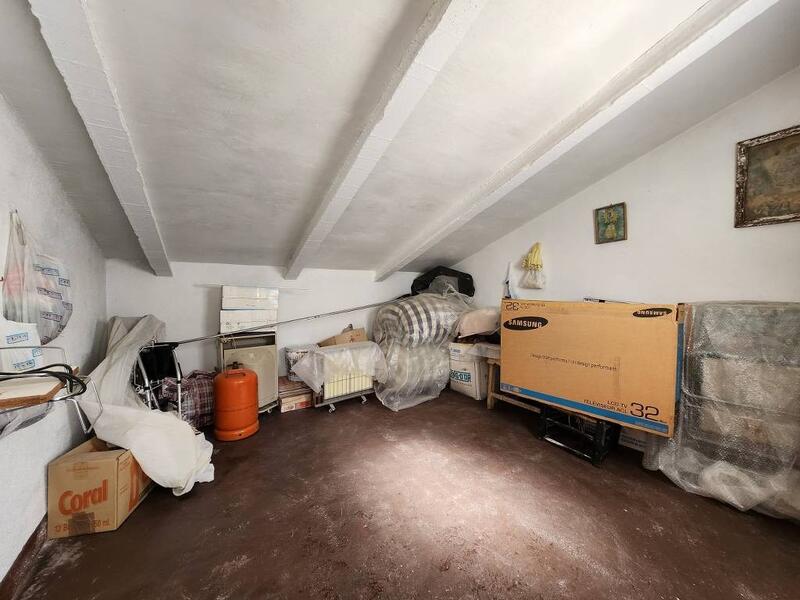 4 slaapkamer Gezinswoning Te koop