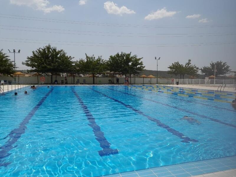 4 slaapkamer Gezinswoning Te koop