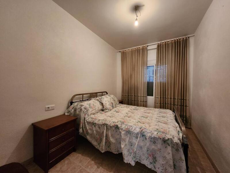 4 slaapkamer Gezinswoning Te koop