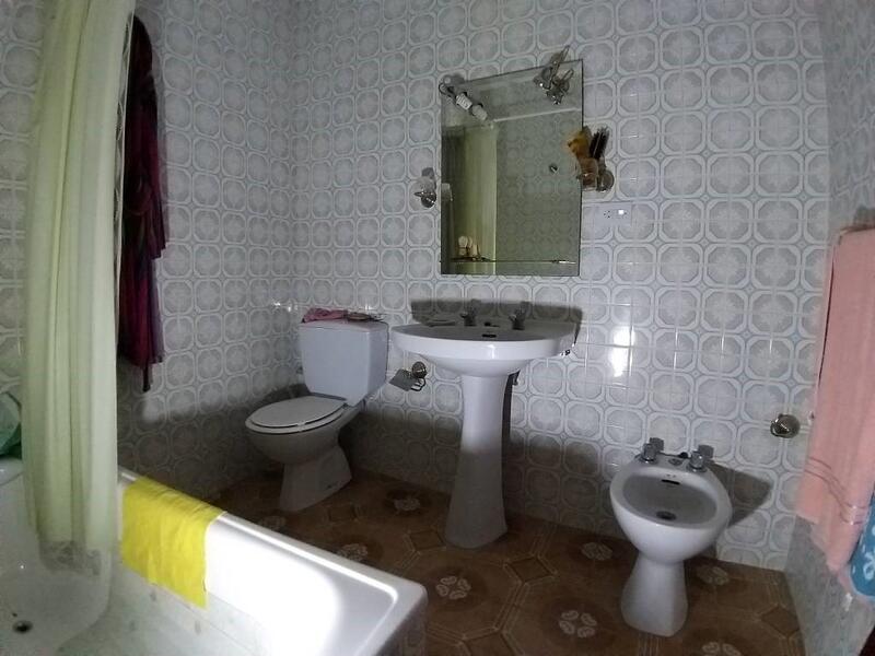 4 спальная комната городская тюрьма продается