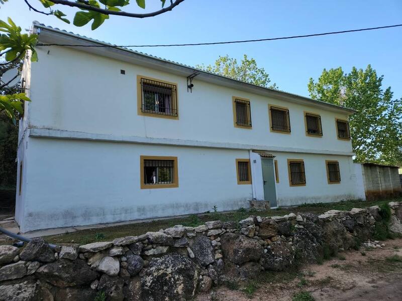 5 Cuarto Casa de Campo en venta