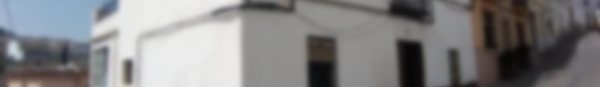4 bedroom Townhouse for sale