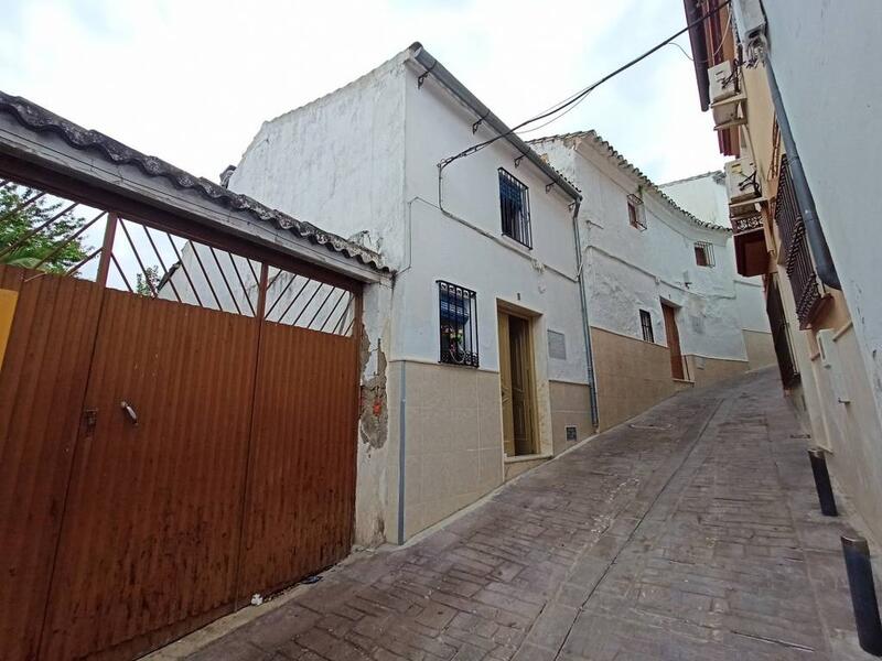 3 bedroom Townhouse for sale