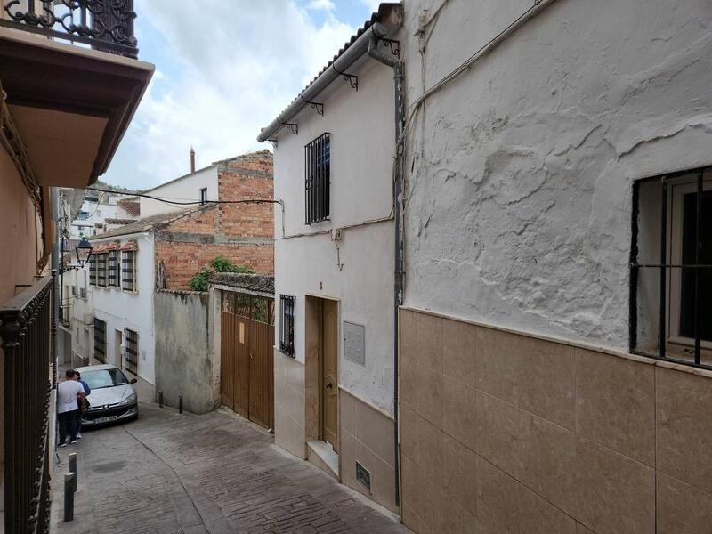 3 bedroom Townhouse for sale