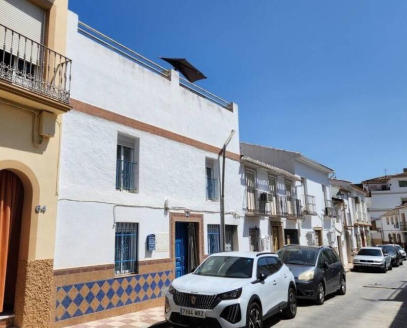 2 bedroom Townhouse for sale in Cuevas de San Marcos, Málaga