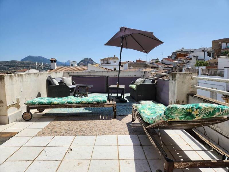 2 bedroom Townhouse for sale in Cuevas de San Marcos, Málaga