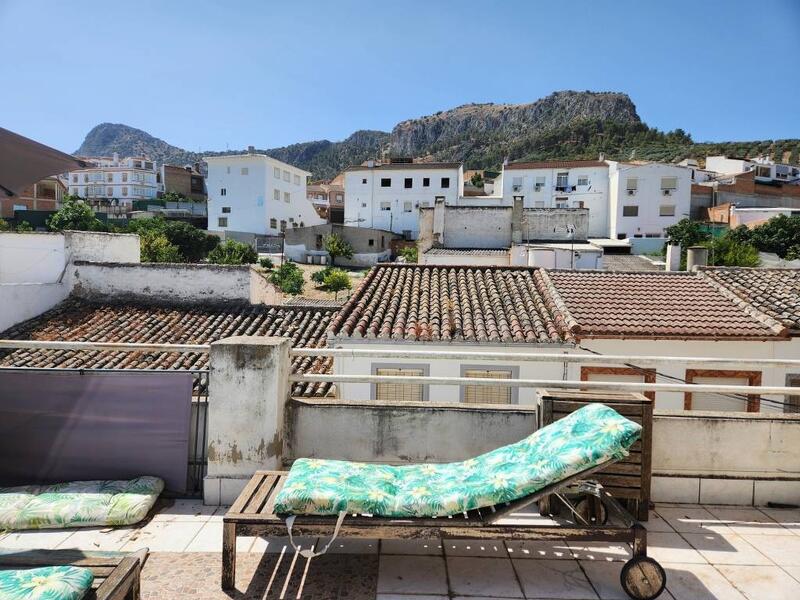 2 bedroom Townhouse for sale in Cuevas de San Marcos, Málaga