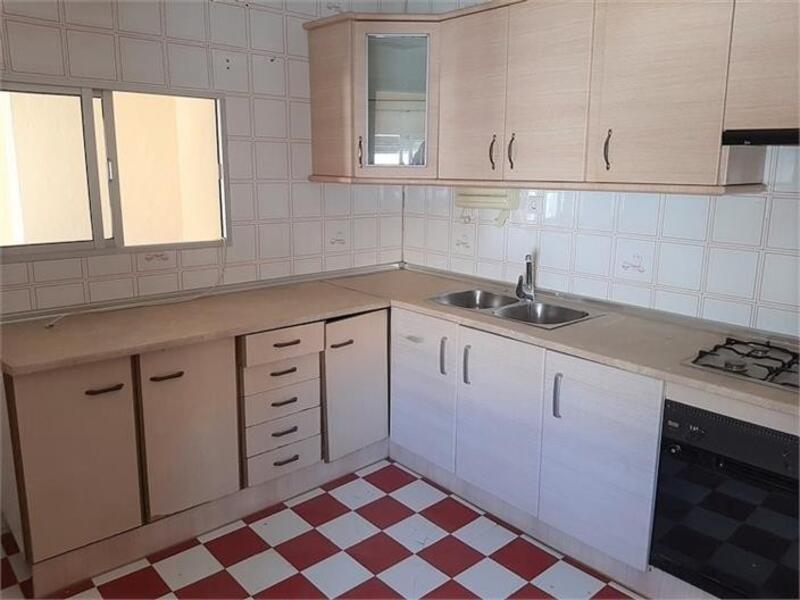9 bedroom Townhouse for sale
