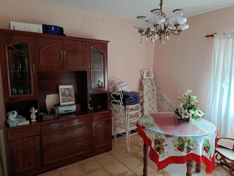 4 slaapkamer Landhuis Te koop 4 slaapkamer Landhuis Te koop