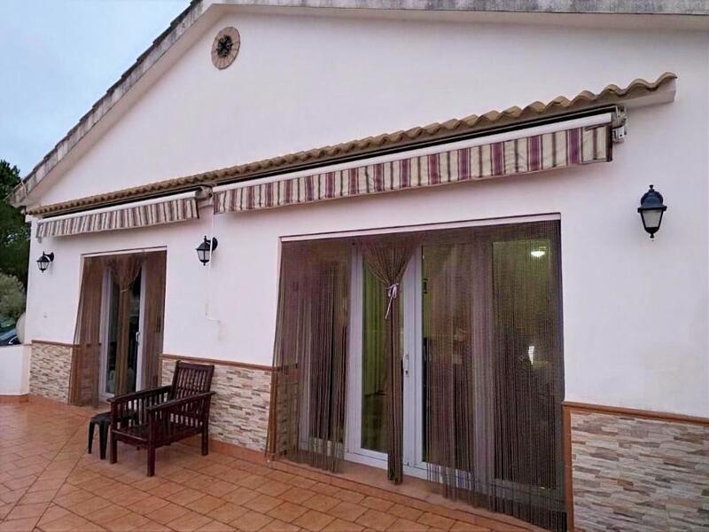 4 bedroom Country House for sale 4 bedroom Country House for sale