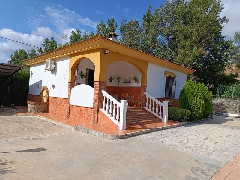 3 bedroom Country House for sale 3 bedroom Country House for sale
