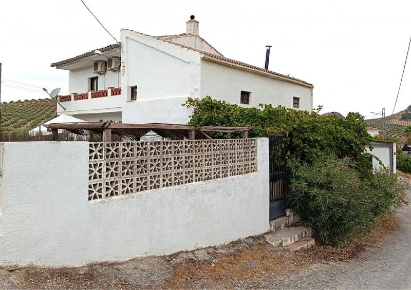 3 bedroom Country House for sale 3 bedroom Country House for sale