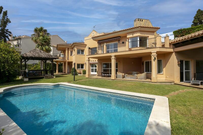 Villa zu verkaufen in Marbella, Málaga