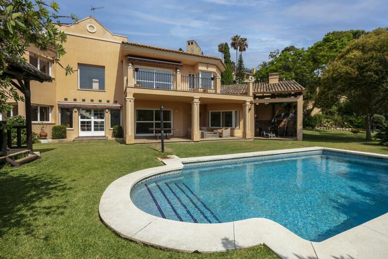 6 bedroom Villa for sale