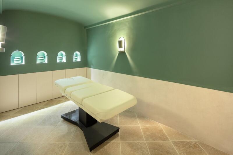16 bedroom Villa for sale