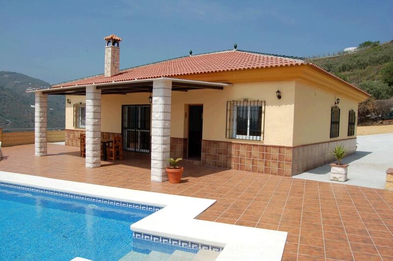 Villa à louer à long terme dans Torrox, Málaga