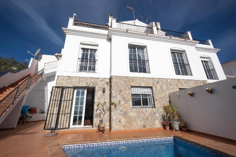 4 Cuarto Villa en venta