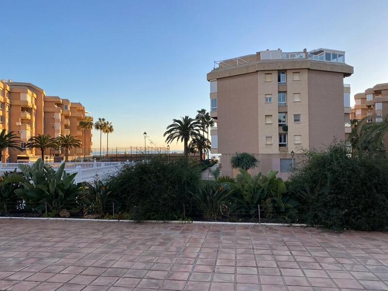 2 bedroom Apartment for Long Term Rent