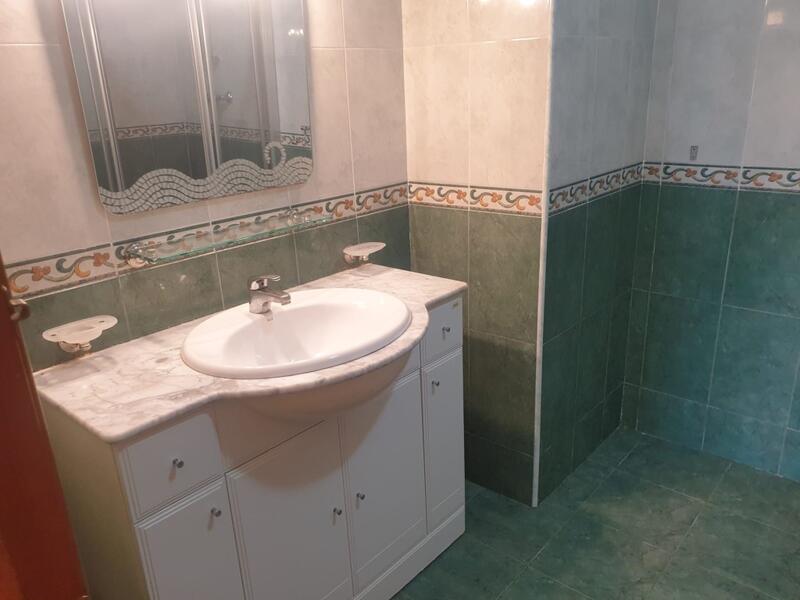 2 bedroom Apartment for Long Term Rent