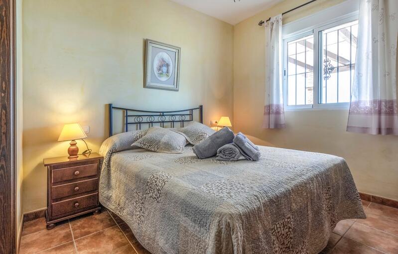 3 bedroom Country House for Long Term Rent