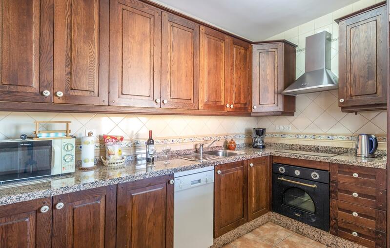 3 bedroom Country House for Long Term Rent