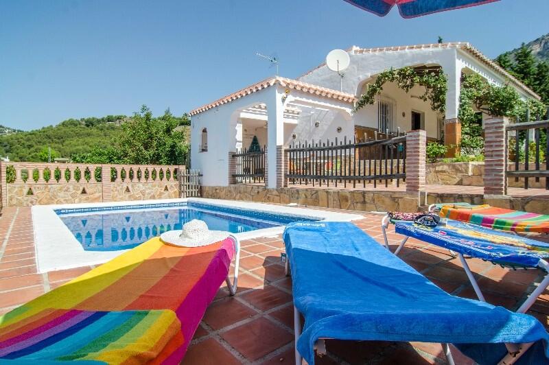Деревенский Дом в долгосрочную аренду в Frigiliana, Málaga