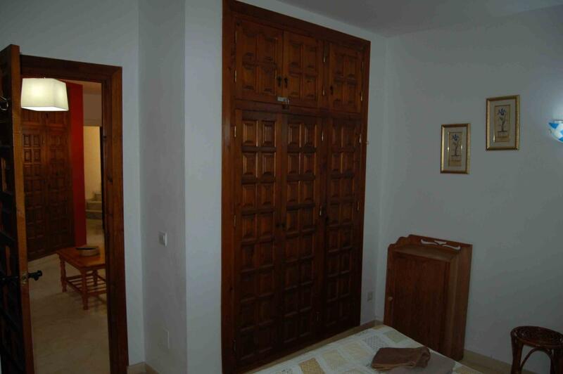 1 bedroom Apartment for Long Term Rent