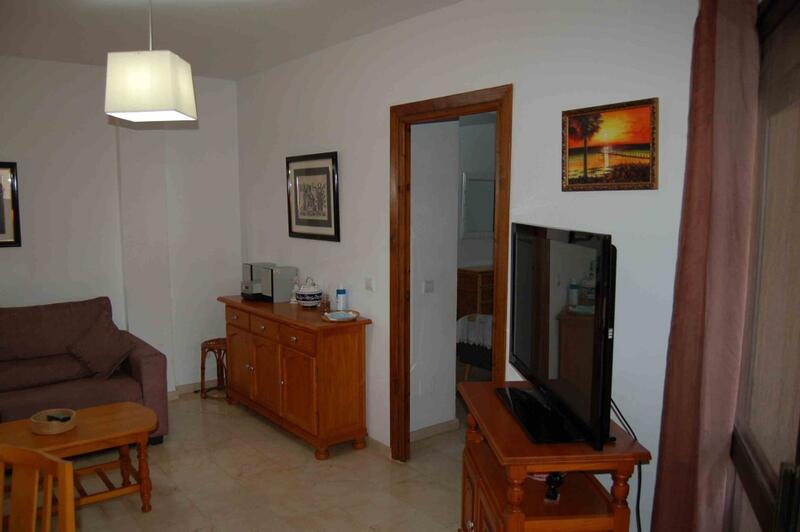 1 bedroom Apartment for Long Term Rent