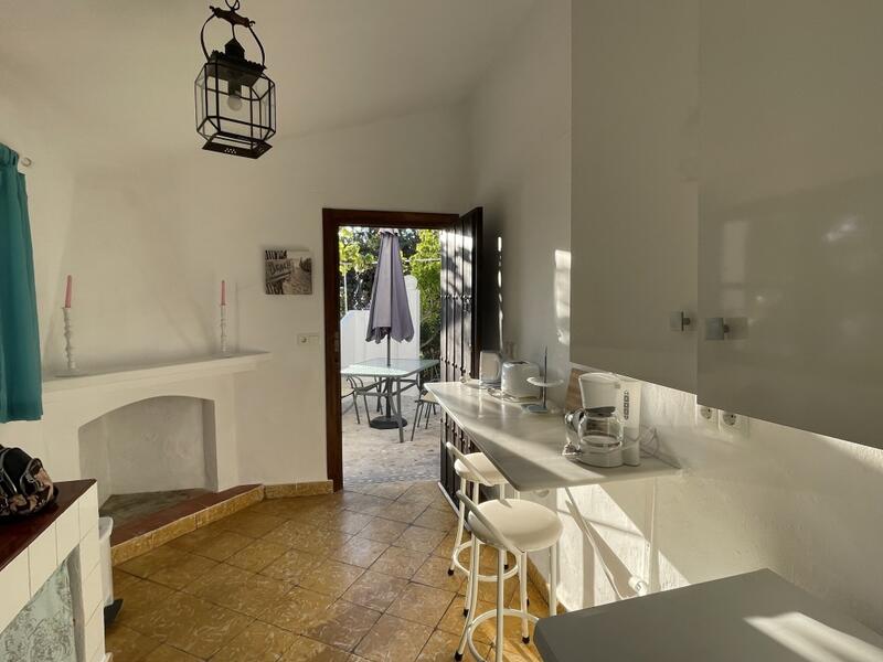 2 bedroom Country House for Long Term Rent