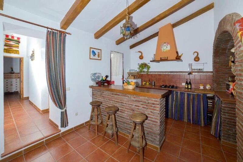 3 bedroom Country House for Long Term Rent