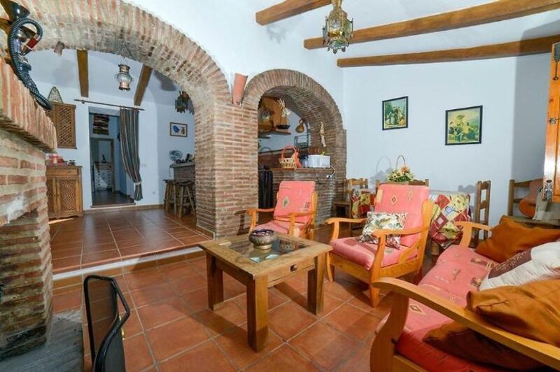 3 bedroom Country House for Long Term Rent