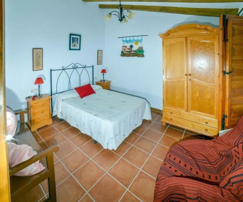 3 bedroom Country House for Long Term Rent