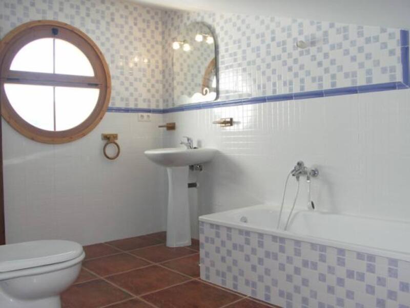 4 bedroom Villa for Long Term Rent