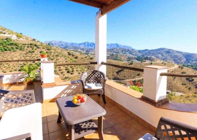 Деревенский Дом в долгосрочную аренду в Torrox, Málaga
