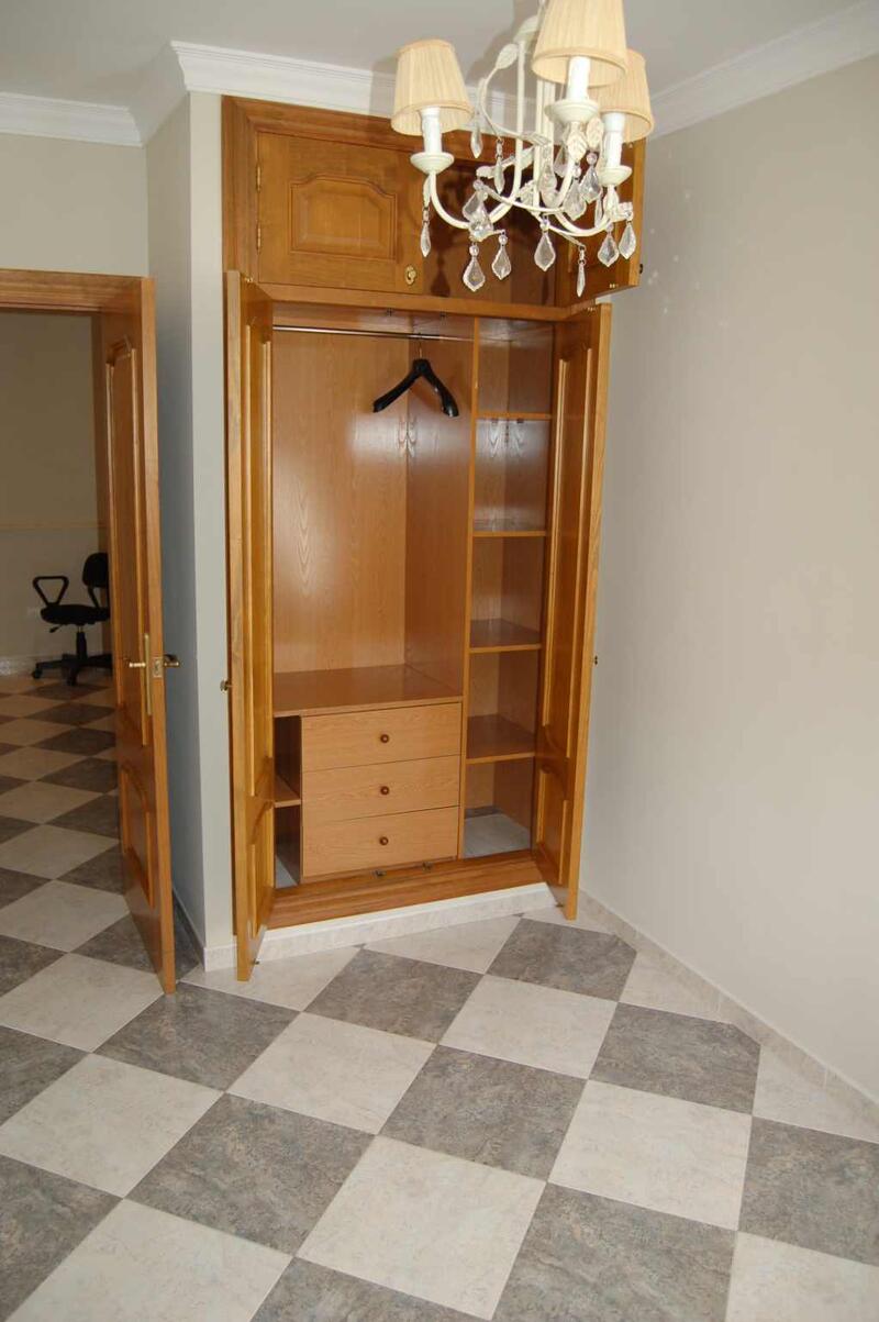 5 Schlafzimmer Stadthaus zu verkaufen