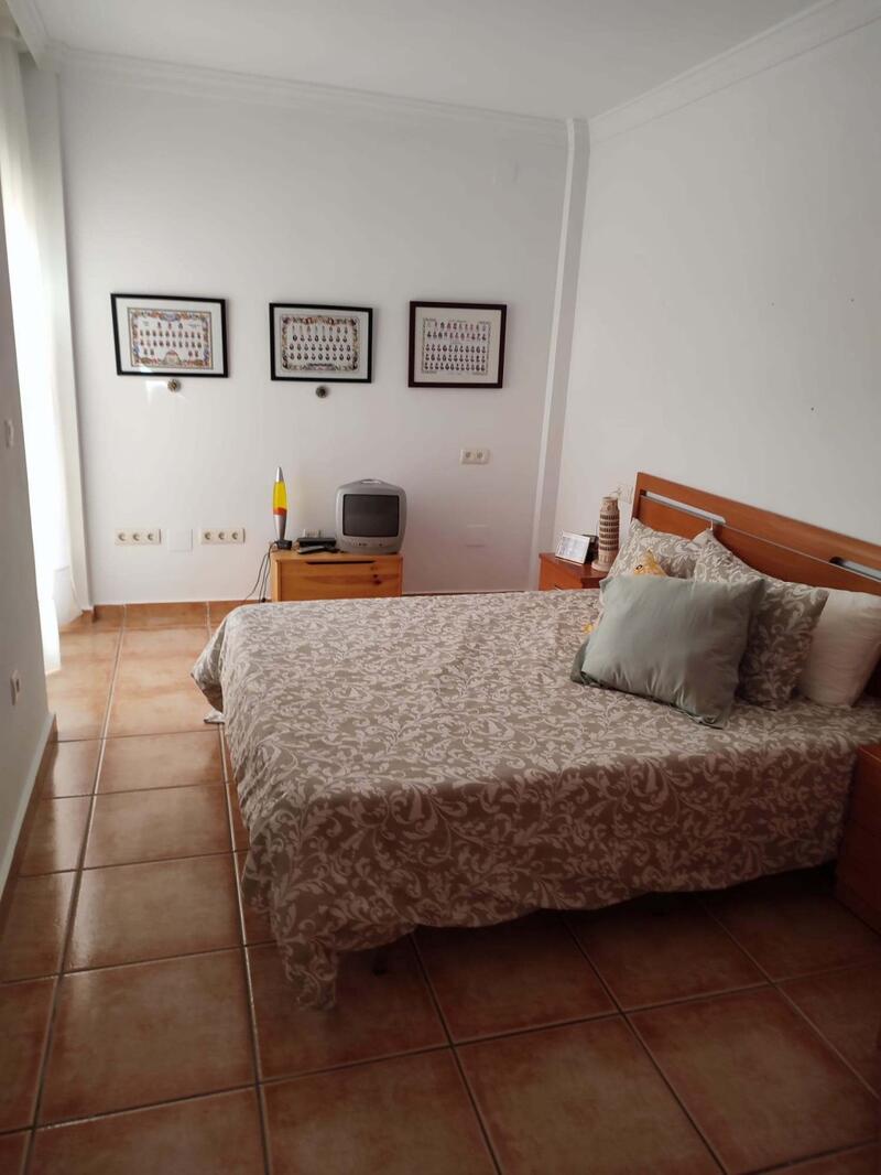 6 slaapkamer Gezinswoning Te koop