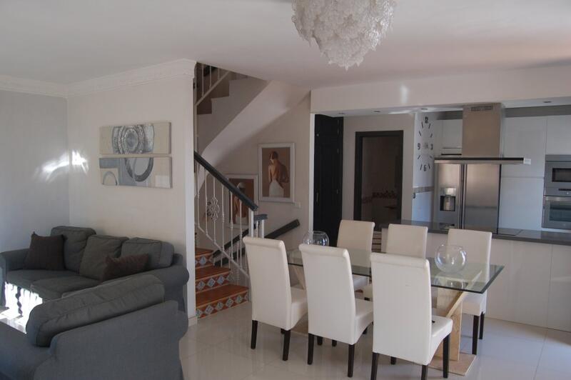 Villa for sale in Nerja, Málaga