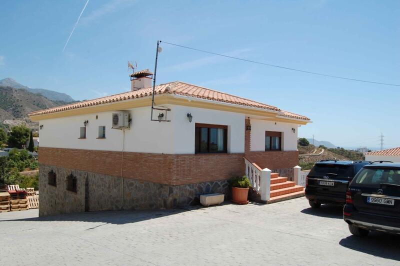 Villa til salgs i Nerja, Málaga