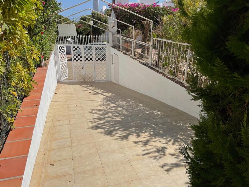 4 Cuarto Villa en venta