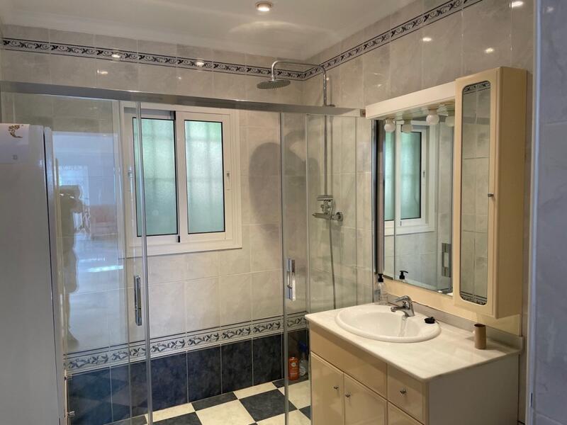 4 Cuarto Villa en venta